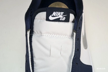 Jordan CJ7891 400 Low Midnight Navy SB 1 1122